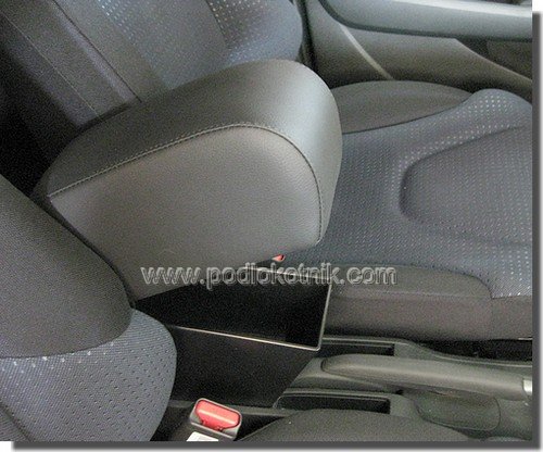    HONDA JAZZ / FIT  2008 .